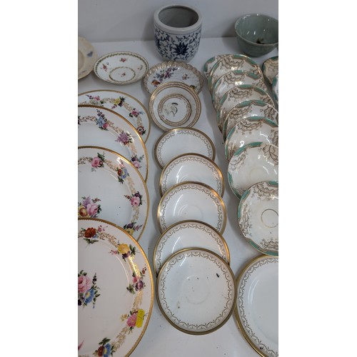 173 - A Quantity of Antique China inc. Crown Staffordshire Gold Lace Ivory Bone China 6 x Tea Plates 18cm,... 