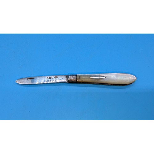 692B - A Hallmarked Silver And Mother Of Pearl Fruit Knife