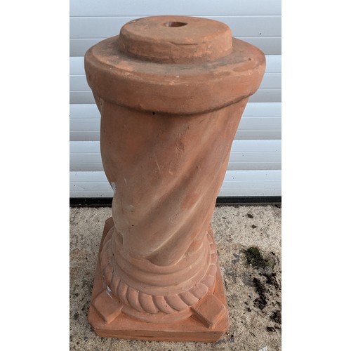 1457A - Terracotta Bird Bath Base - 44 x 25 x 25cm