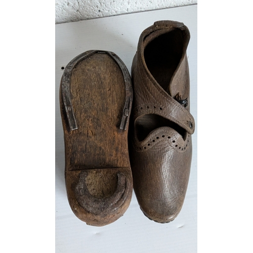 1197 - 2 Pairs Of Antique Lancashire Clogs