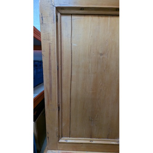 990 - Victorian Pine Linen Cupboard With 4 Drawers - 202 x 132 x 55cm