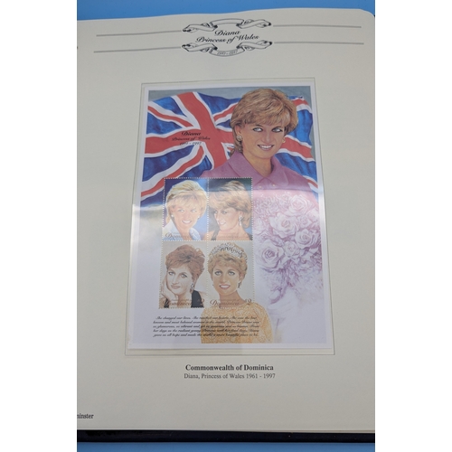 294 - The Royal Family 17 x Coin Covers and additional First Day Covers