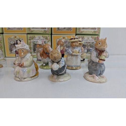 94 - 25 x Bramley Hedge Royal Doulton Figurines