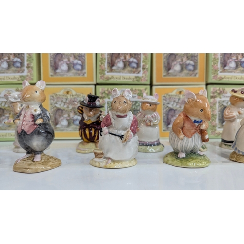 94 - 25 x Bramley Hedge Royal Doulton Figurines