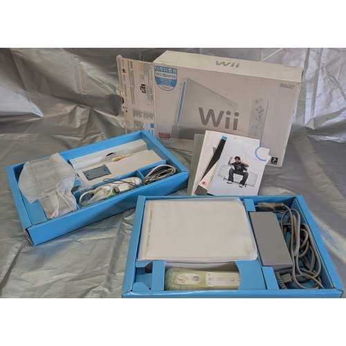 1828 - Boxed WII In White