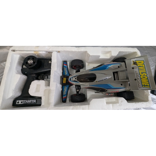 1652 - Tamiya Manta Ray 1:14 Scale Remote Control Car