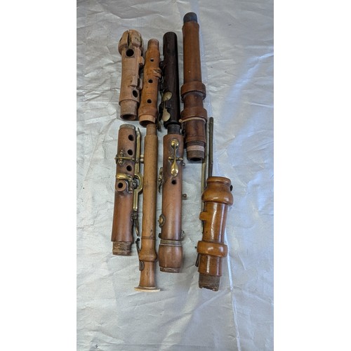 195 - A Collection Of Vintage Clarinets