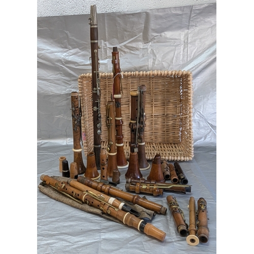 195 - A Collection Of Vintage Clarinets