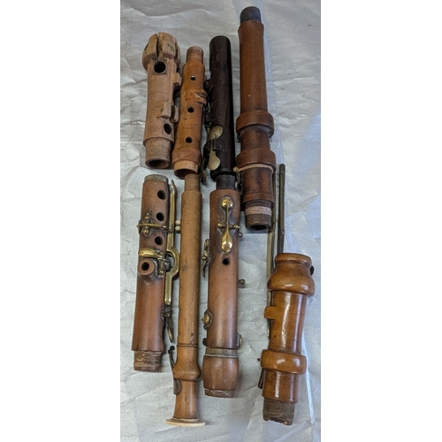 195 - A Collection Of Vintage Clarinets