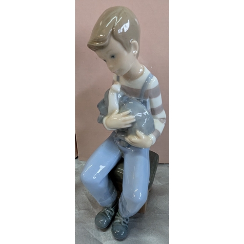 191 - Boxed Lladro - Nao Figurines: 01050 Nino Con Perrito Dolorido, 01224 Es La Hora De Rezor, 01139 La H... 