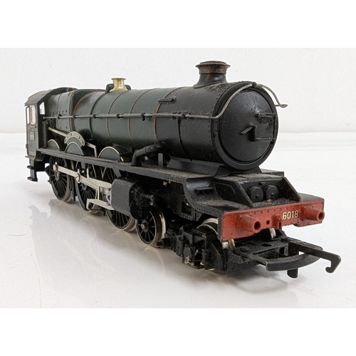 1696 - King Henry VI 6018 Hornby 00 Gauge Engine