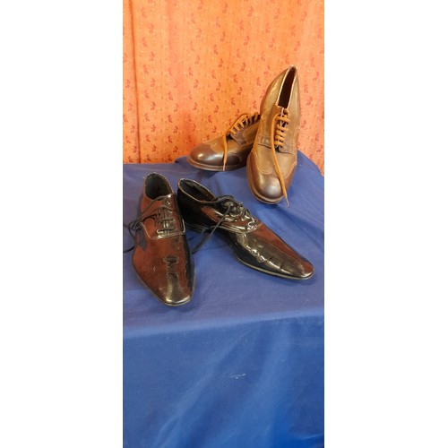 2363 - 2 x Pairs of Mens Evening Shoes Lennards Patent Black Laceups and a Pair of Brown Brogues.