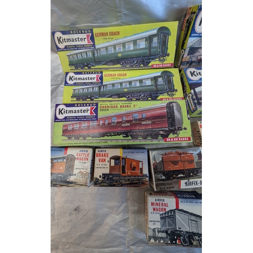 1666 - Vintage Railway Model Kits And Part Boxes (Not complete sets). Airfix And Rosebud Kit Master - All 0... 