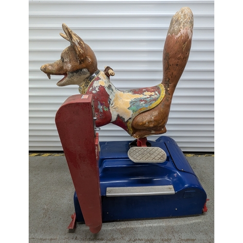 1005 - Basil Brush Coin Ride (Not Tested) - Original Paint And Unrestored - Basil Standing 135 x 100 x 68cm