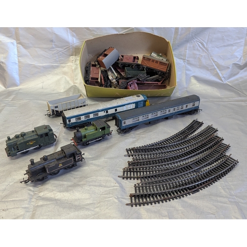 1653 - 3 Steam Engines And 1 Diesel Locomotive With A Selection Of Rolling Stock, Track And More