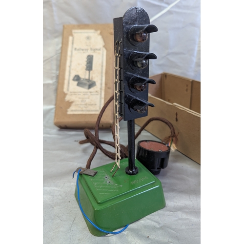 1655 - S.E.L. Electric Railway Signal With Remote Control No. 730 In Original Box