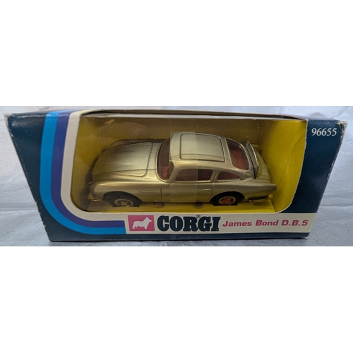 1839 - Corgi Aston Martin DB5 Mint In Box With Figures