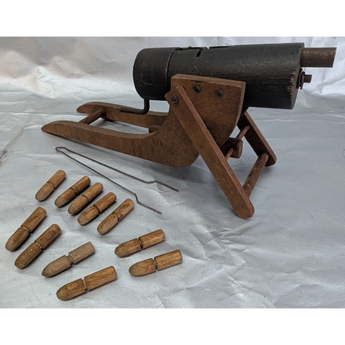 1841 - Antique Wooden Gatling Gun And Bullets - Working