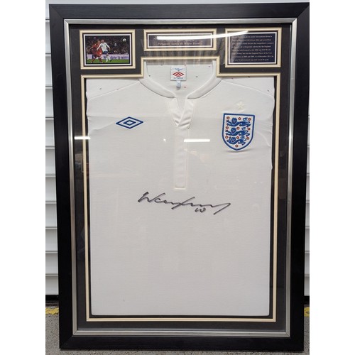 799 - A Wayne Rooney Signed Replica England Shirt  - Framed With Certificate Of Authenticity On The Back- ... 