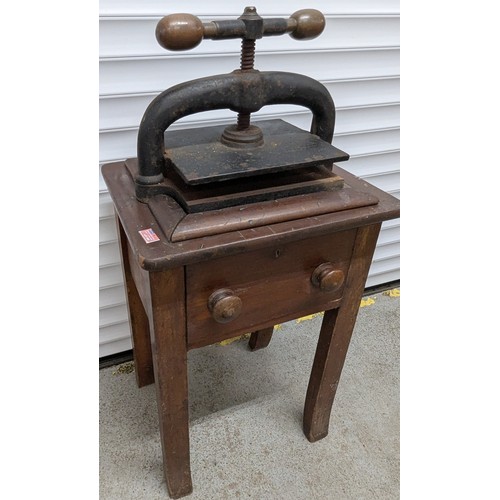 905 - Small Iron Book Press On Wooden Stand With One Drawer - 105 x 50 x 40cm