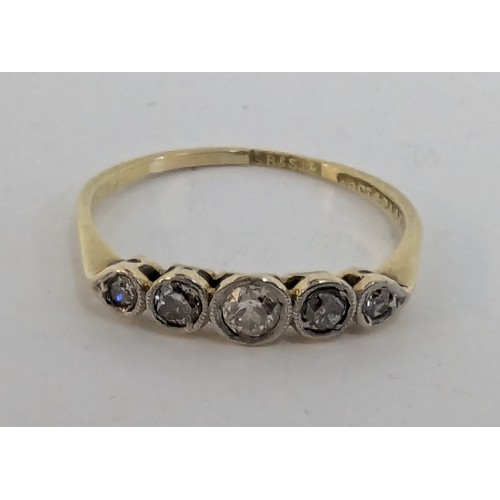 240D - A 9ct Gold 5 Stone Diamond Ring