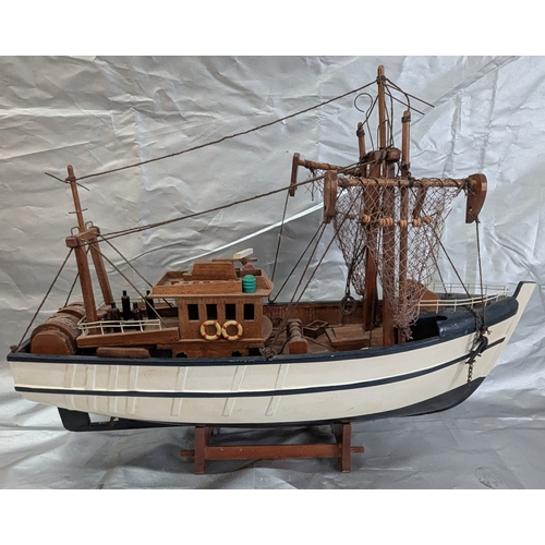 1072 - 4 x Wooden Ships including a Clipper, Trawler and more