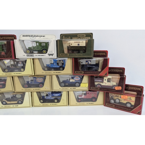 1078 - 18 Boxed Yesteryear Model Cars