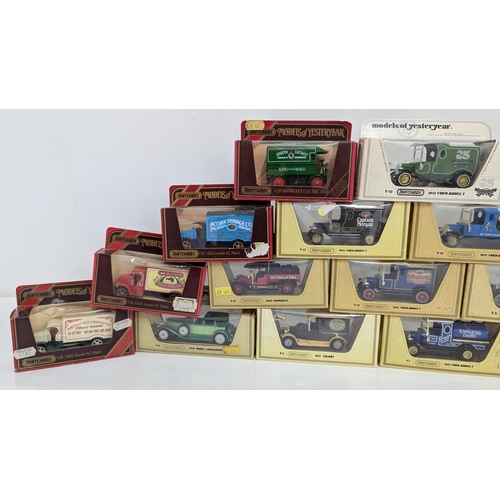 1078 - 18 Boxed Yesteryear Model Cars