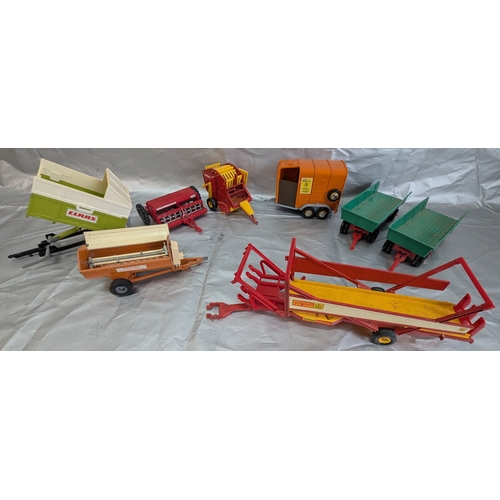 1488 - Britains Farms Implements Including Horse Box, Seed Drill And More - 8 In Total