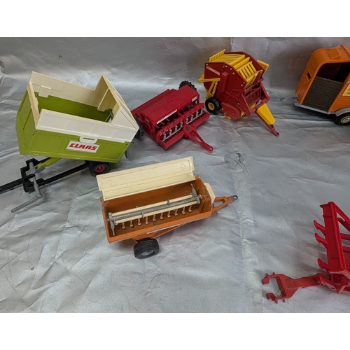 1488 - Britains Farms Implements Including Horse Box, Seed Drill And More - 8 In Total