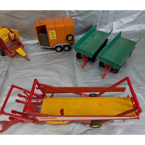 1488 - Britains Farms Implements Including Horse Box, Seed Drill And More - 8 In Total