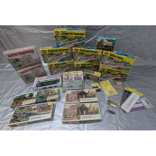 1661 - Selection Of Airfix, Ratio, Kibri & Keil Kraft Railway Models And Scenery