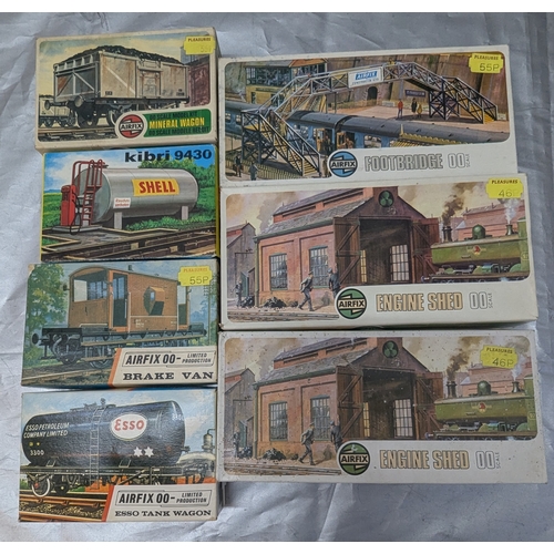 1661 - Selection Of Airfix, Ratio, Kibri & Keil Kraft Railway Models And Scenery