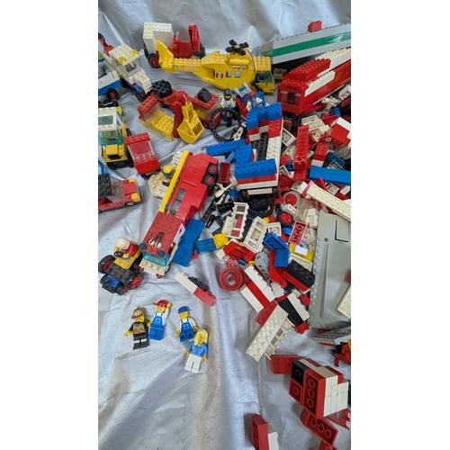 1710 - Mixed Lego - Mainly Vintage Including Figures Approximately 3kg