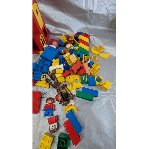 1711 - Selection Of Lego Duplo Including Buildings, Vehicles, Figures And Animals 2-5kg Approximately