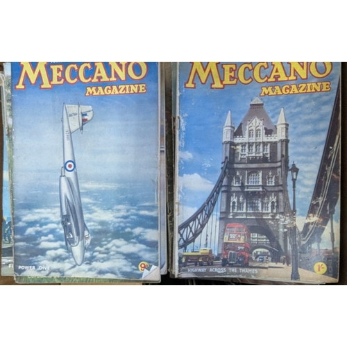 1721 - Huge Collection Of Meccano Magazines From The 40s And 50s