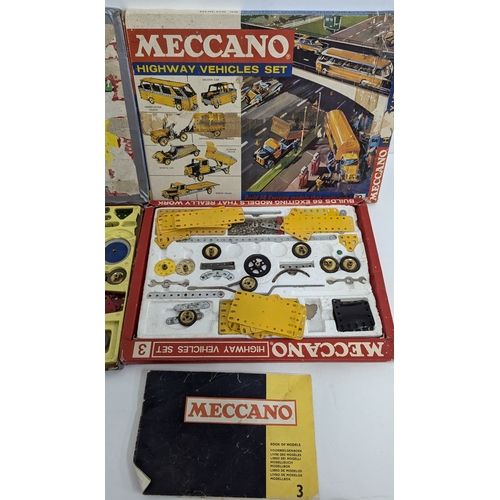 1735 - Meccano Highway Vehicles And Outfit Number 5