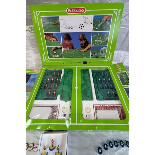 1751A - Subbuteo 60140 Boxed Set With 4 Extra Teams (Not Boxed) And One Non-Subbuteo Team