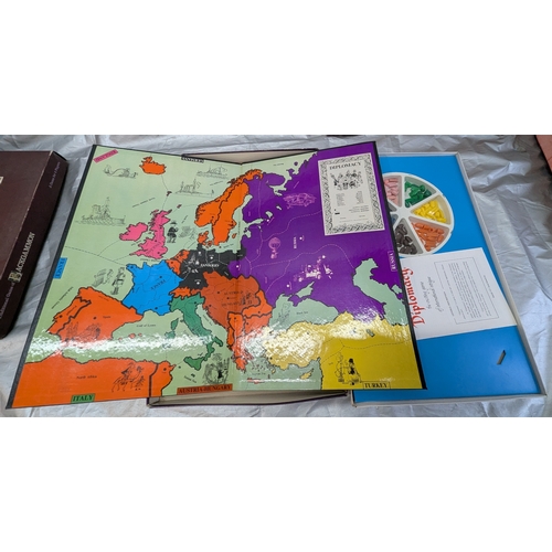 1766 - 5x Board Games - Waddingtons' Campaign, Diplomacy, Microdot, Backgammon And Sicking R.M.S. 'Queen Ma... 