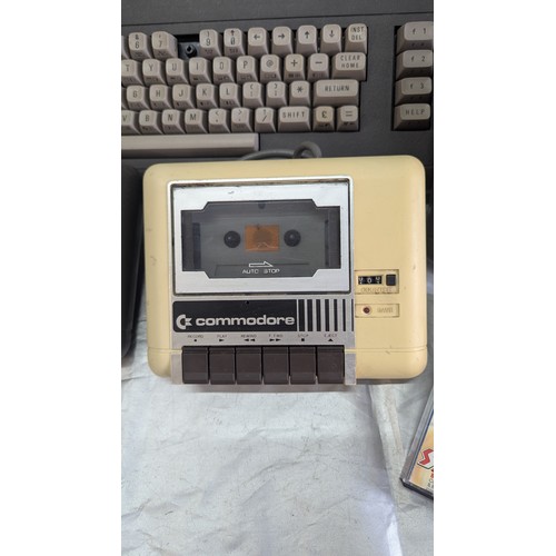 1826 - A Commodore 16 Retro Computer With 3 Tape Drives And Games