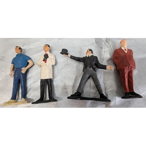 1843 - 4 James Bond Figures - Goldfinger, James Bond, Dr. No And Oddjob - 9cm High