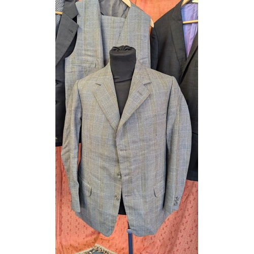 2196 - A Vintage Herringbone Mans 3 Piece Suit and 4 x Vintage Jackets