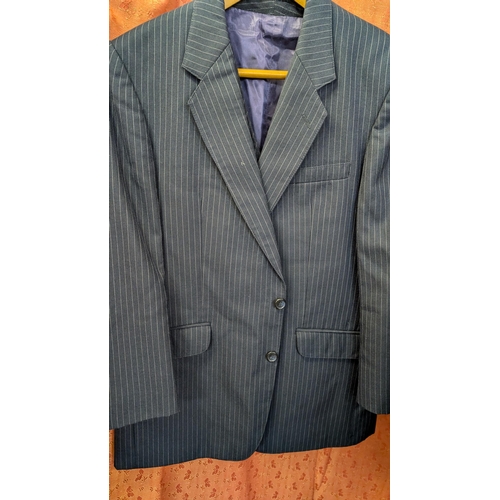 2196 - A Vintage Herringbone Mans 3 Piece Suit and 4 x Vintage Jackets