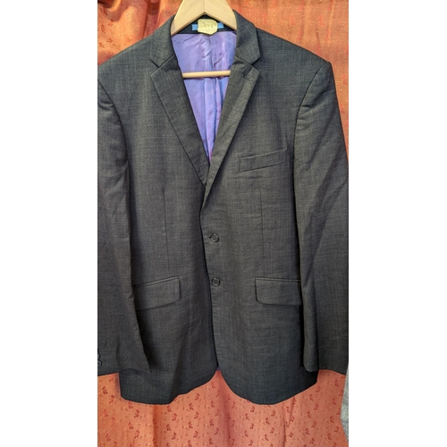 2196 - A Vintage Herringbone Mans 3 Piece Suit and 4 x Vintage Jackets