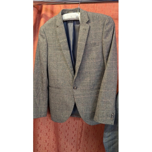 2196 - A Vintage Herringbone Mans 3 Piece Suit and 4 x Vintage Jackets