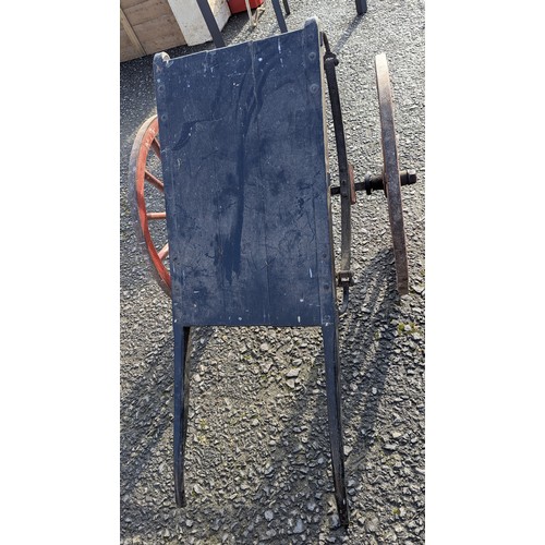 79 - An Antique Cart - 150 x 90 x 86cm