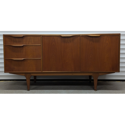 504 - Mid Century Teak Side Board With 3 Drawers And Drinks Cupboard - Slight Damage As Pictured - 76 x 15... 
