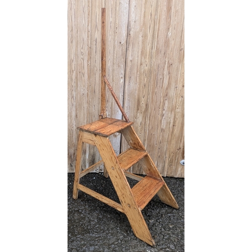 38C - A Set Of Equestrian Horse Mounting Steps / Library Steps