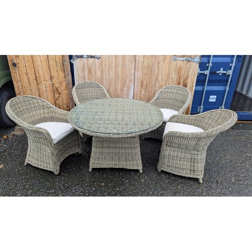 5C - A Neptune Classics Outdoor Table And 4 Chairs With Cushions - 60 x 110 x 85cm