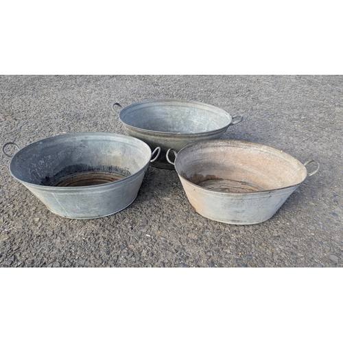 17E - 3 x Galvanised Graduated Wash Tubs/Baths - Medium to Large